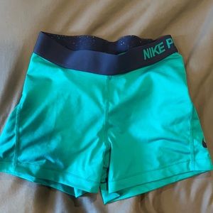 NIKE PROS🍃